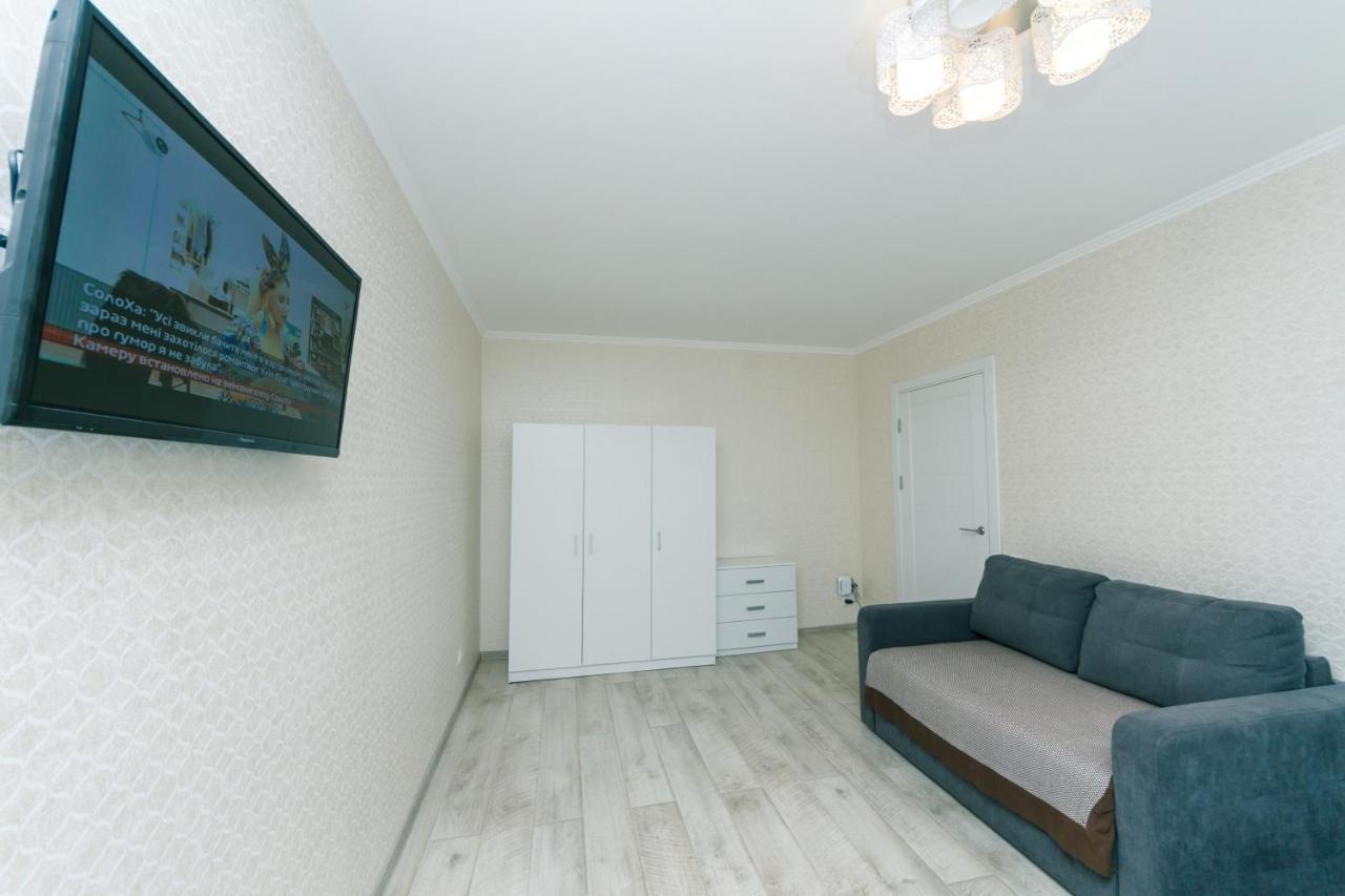 Прекрасная Квартира У Метро Политехнический Институт Kyiv Exterior photo