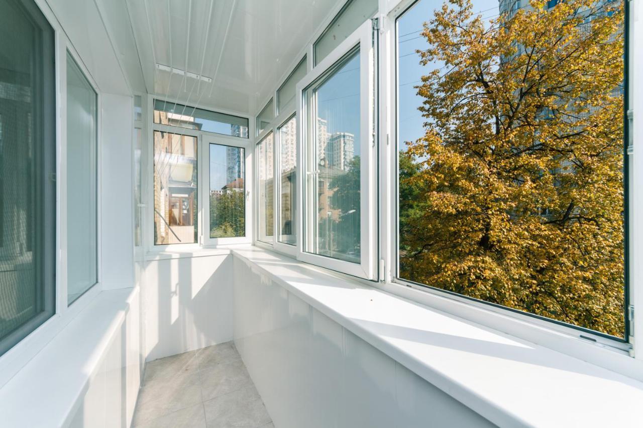 Прекрасная Квартира У Метро Политехнический Институт Kyiv Exterior photo